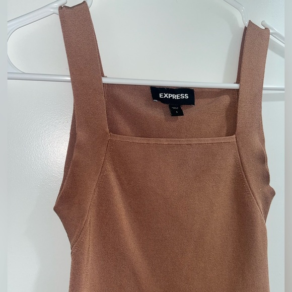 Express Cropped Tank Top Camel - Picture 4 of 4